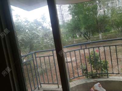 3室2廳2陽(yáng)臺(tái) 世紀(jì)城嵐春苑陽(yáng)臺(tái)