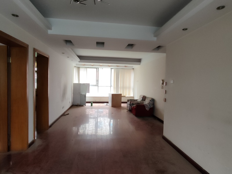 3室2廳1陽臺 巴士家園客廳