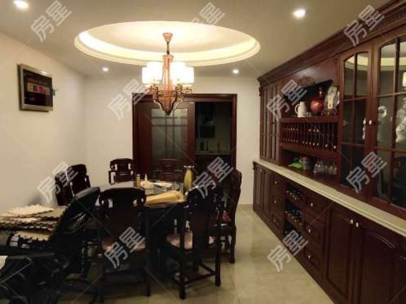 5室2廳2陽臺(tái) 世紀(jì)城華春苑其他