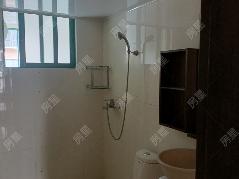 3室2廳1陽臺 佳湖花園衛(wèi)生間