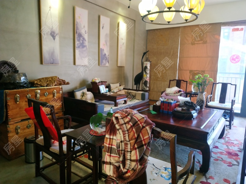 5室2廳4陽臺(tái) 都鐸城邦3號(hào)院別墅客廳