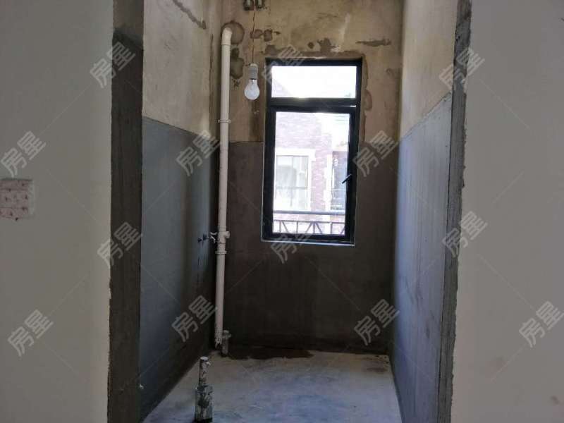 5室3廳4陽臺 滇池ONE7號地塊劍橋公館別墅衛(wèi)生間