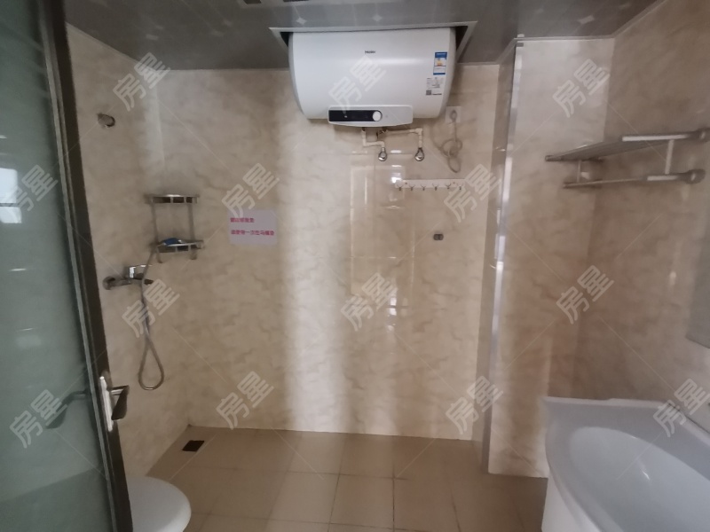 4室2廳2陽臺 同德昆明廣場B區(qū)衛(wèi)生間