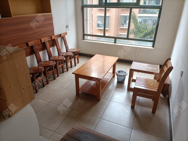 3室2廳1陽臺 佳湖花園餐廳