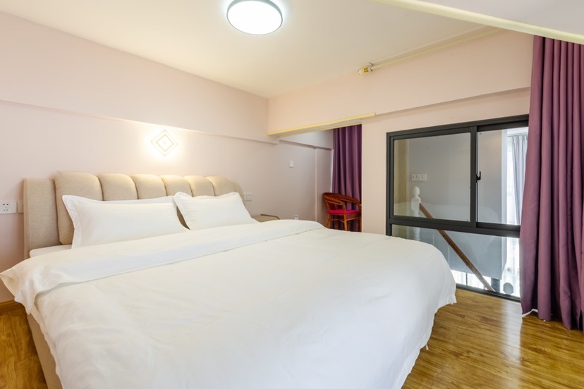 3室2廳1陽臺 中洲陽光公寓客廳