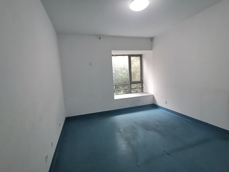 4室2廳2陽臺 銀海暢園西區(qū)臥室