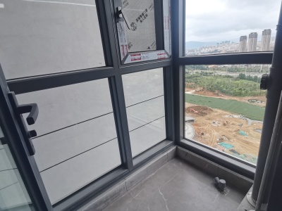 4室2廳2陽(yáng)臺(tái) 萬(wàn)科大都會(huì)二期