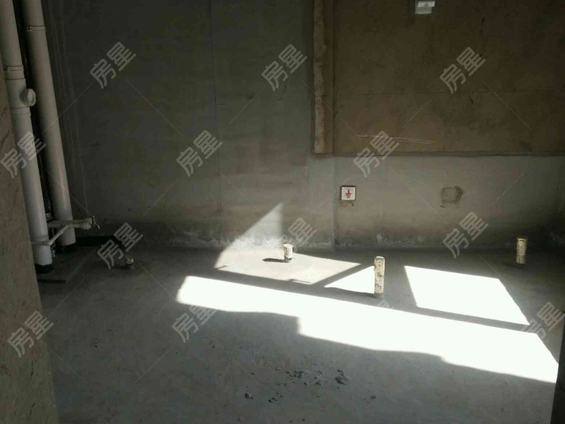 5室2廳3陽(yáng)臺(tái) 都鐸城邦3號(hào)院別墅衛(wèi)生間