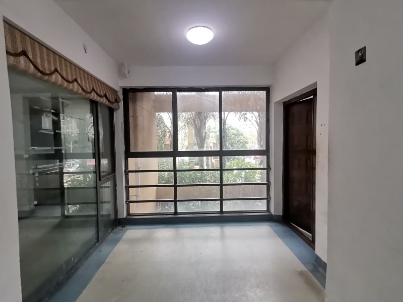 4室2廳2陽臺 銀海暢園西區(qū)客廳