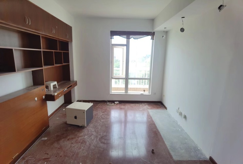 5室2廳3陽(yáng)臺(tái) 滇池花園別墅客廳