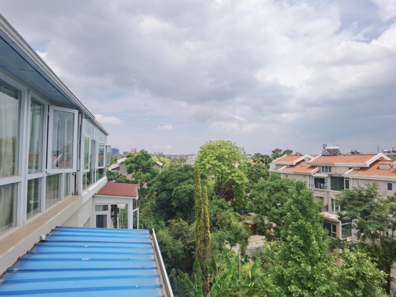 5室2廳3陽(yáng)臺(tái) 滇池花園別墅客廳