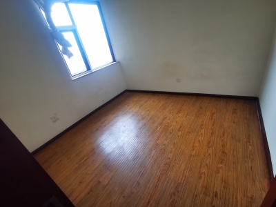 2室2廳1陽臺 中央麗城