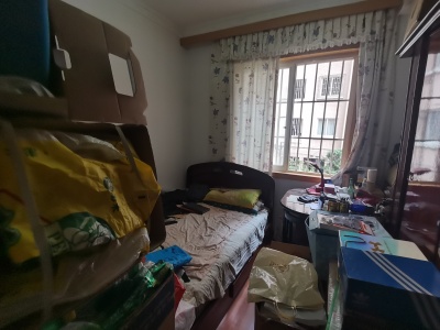 3室2廳1陽臺(tái) 金洲花園