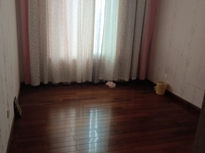 4室2廳2陽臺 理工大學蓮華校區(qū)