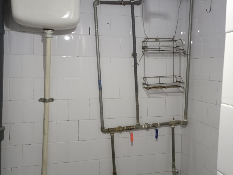 2室1廳1陽臺(tái) 春苑小區(qū)衛(wèi)生間