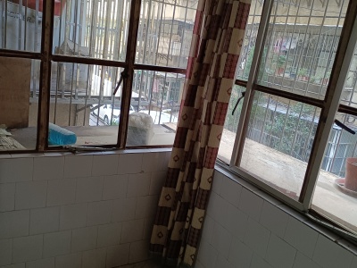 2室1廳1陽臺(tái) 春苑小區(qū)臥室