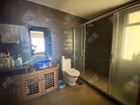 3室2廳2陽臺(tái) 中環(huán)金界衛(wèi)生間