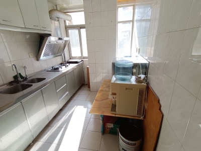 3室2廳2陽臺(tái) 金牛小區(qū)