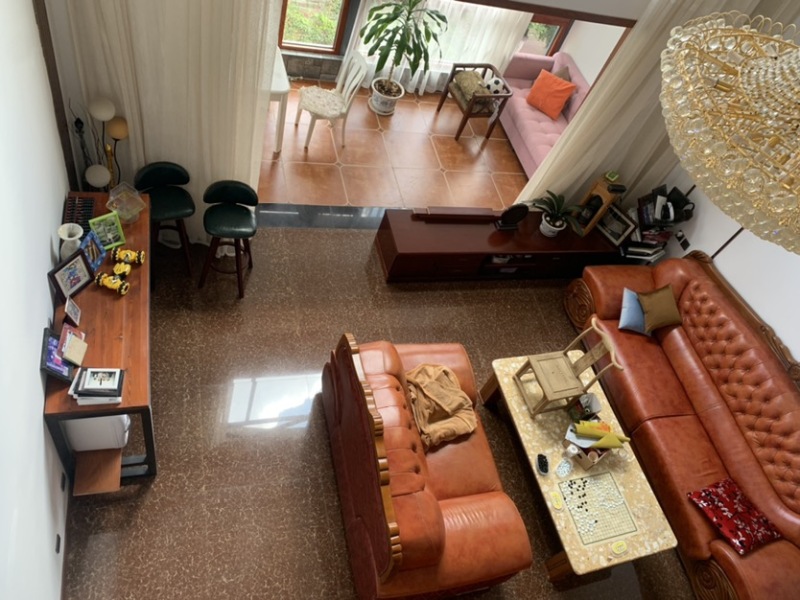 5室2廳3陽(yáng)臺(tái) 金江小區(qū)涵苑別墅客廳