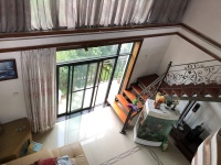 6室3廳3陽(yáng)臺(tái) 世界花苑客廳