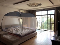 6室3廳3陽(yáng)臺(tái) 世界花苑客廳