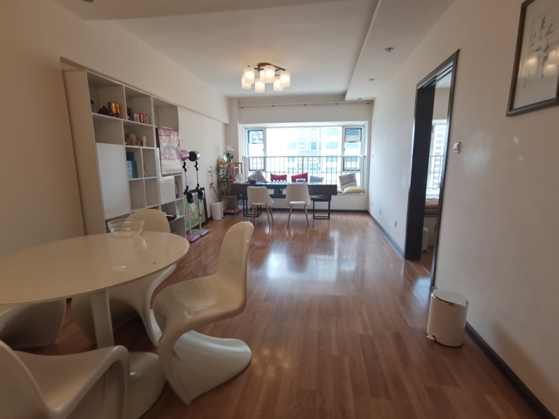 2室2廳1陽臺 匯都國際一期客廳