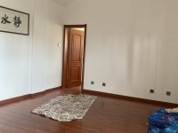 5室2廳3陽(yáng)臺(tái) 金江小區(qū)涵苑別墅客廳