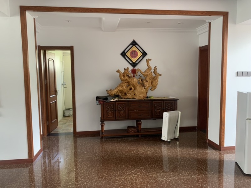 5室2廳3陽(yáng)臺(tái) 金江小區(qū)涵苑別墅客廳