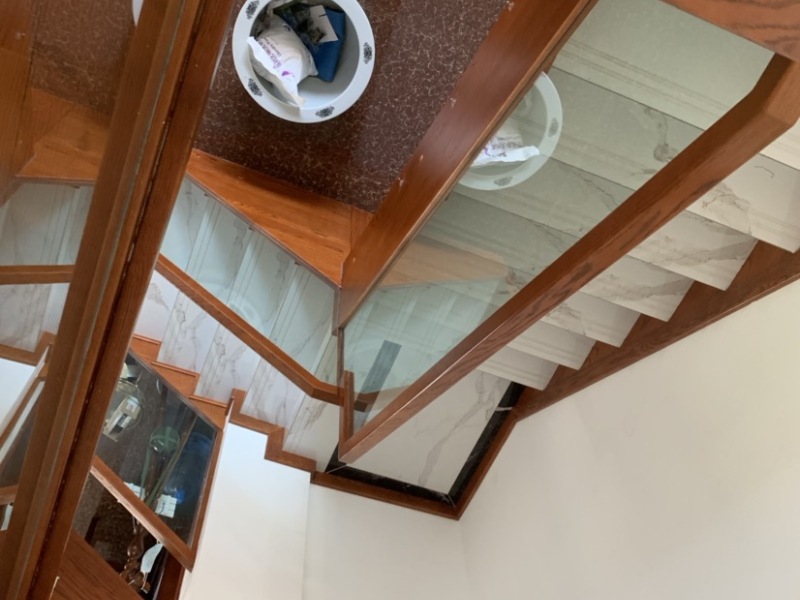 5室2廳3陽(yáng)臺(tái) 金江小區(qū)涵苑別墅客廳