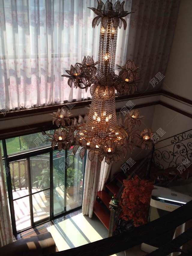 6室3廳3陽(yáng)臺(tái) 世界花苑客廳