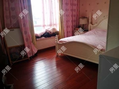 5室2廳2陽臺 銀苑小區(qū)