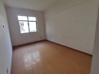 4室2廳1陽臺 幸福花園