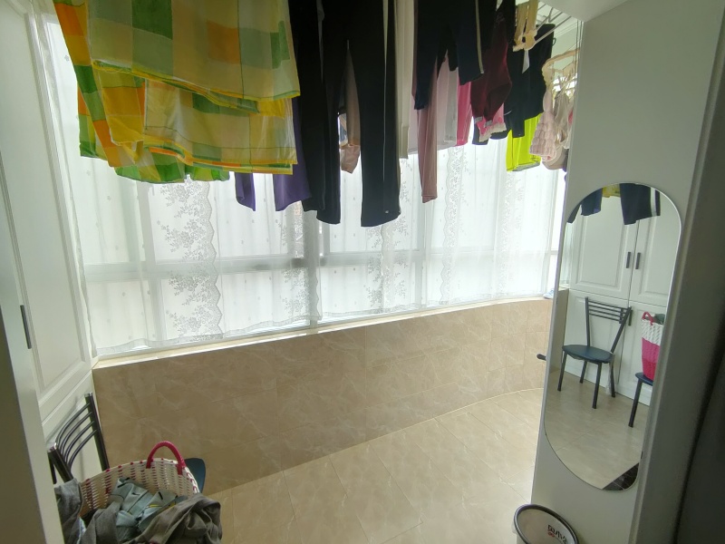 2室2廳1陽臺(tái) 南站小區(qū)陽臺(tái)