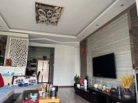 4室2廳2陽臺 德潤朗悅灣客廳