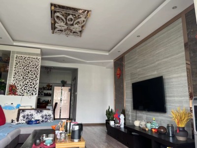 4室2廳2陽臺 德潤朗悅灣客廳