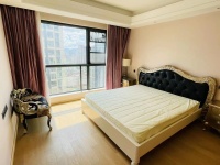 4室2廳2陽(yáng)臺(tái) 俊發(fā)逸天峰客廳