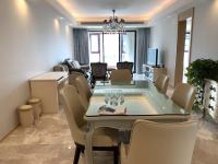 4室2廳2陽(yáng)臺(tái) 俊發(fā)逸天峰客廳