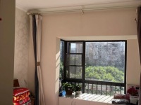 4室2廳2陽臺 德潤朗悅灣客廳