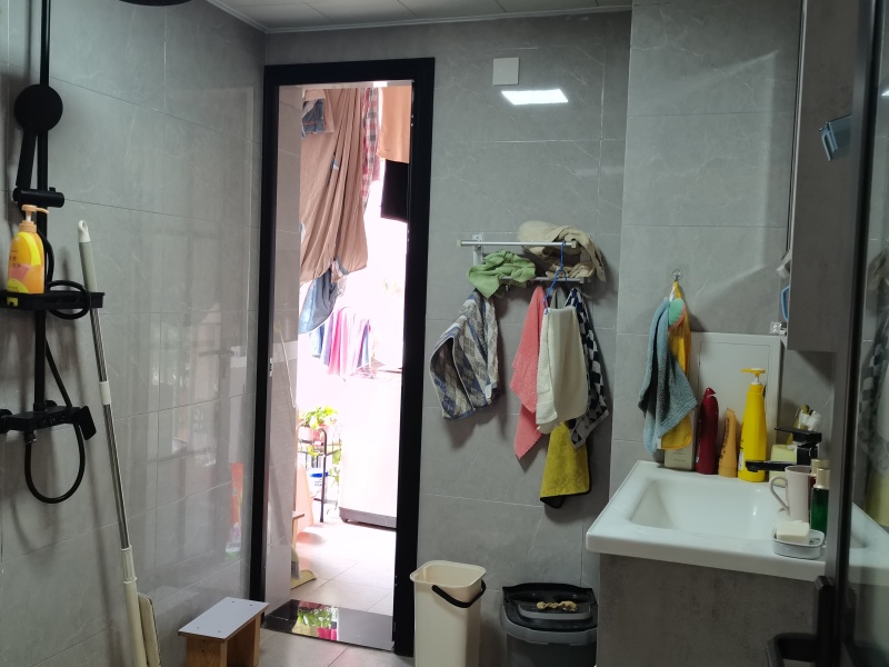 3室2廳2陽臺(tái) 山水融城衛(wèi)生間