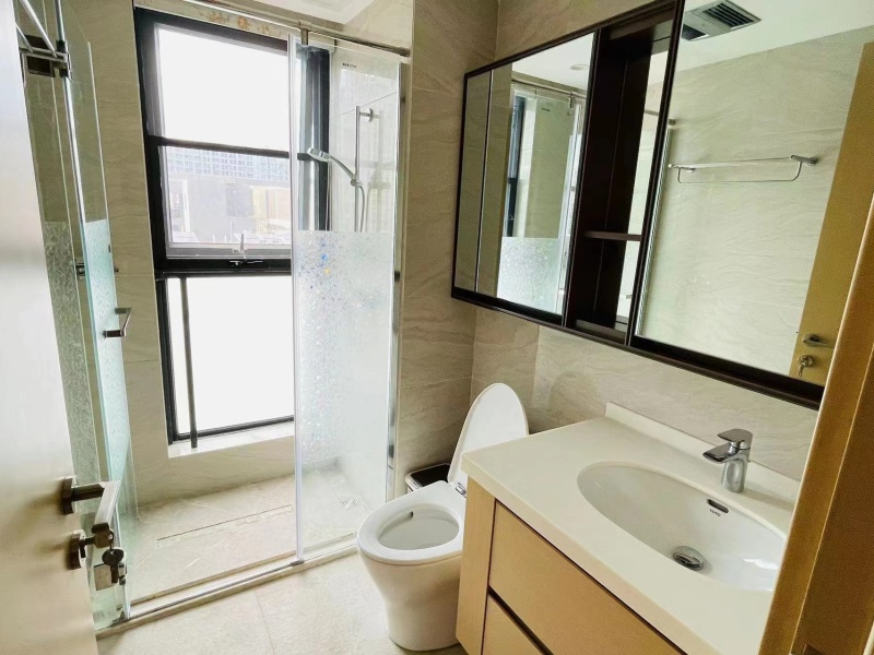 4室2廳2陽(yáng)臺(tái) 俊發(fā)逸天峰客廳