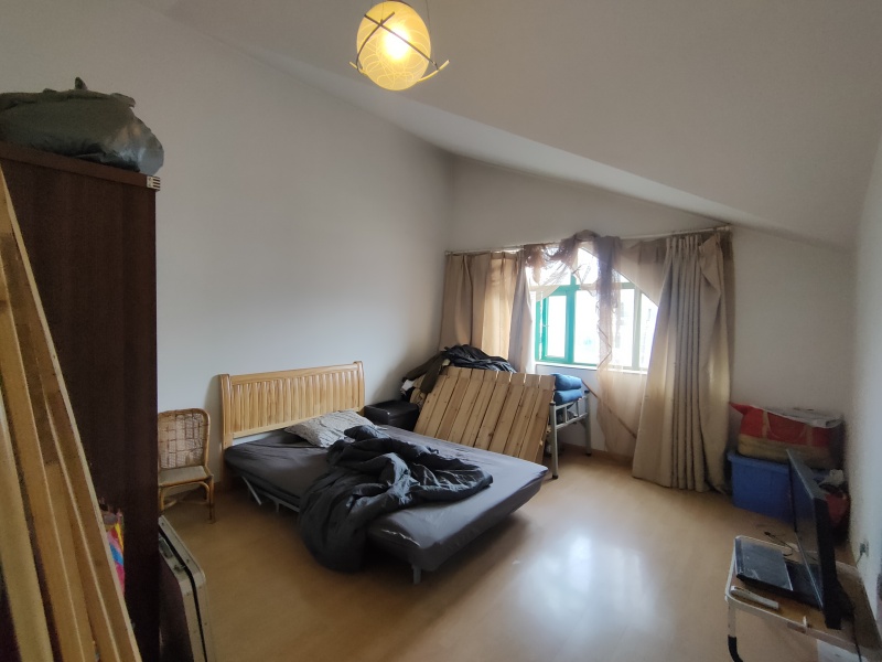 5室2廳3陽臺 世紀(jì)城探春苑臥室