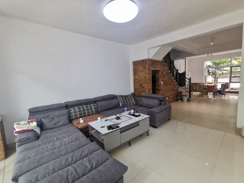 4室2廳2陽臺(tái) 清水木華別墅客廳