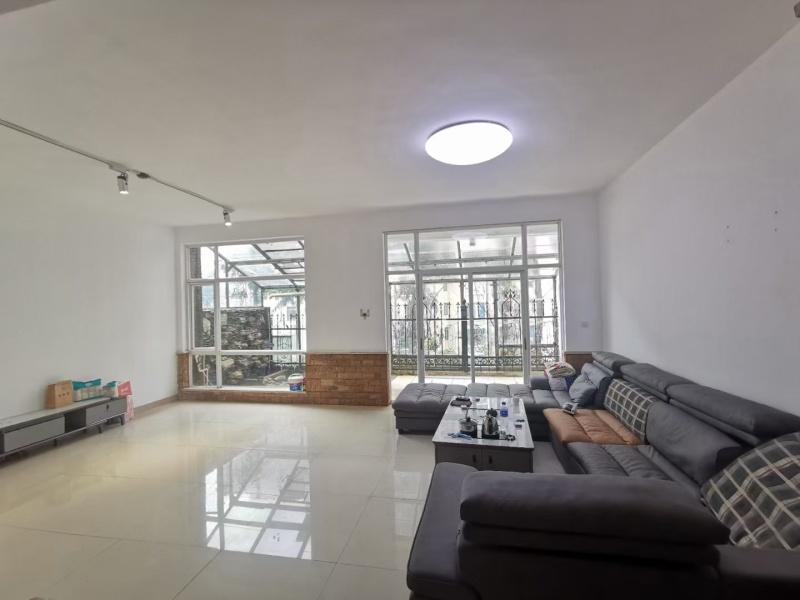 4室2廳2陽臺(tái) 清水木華別墅客廳