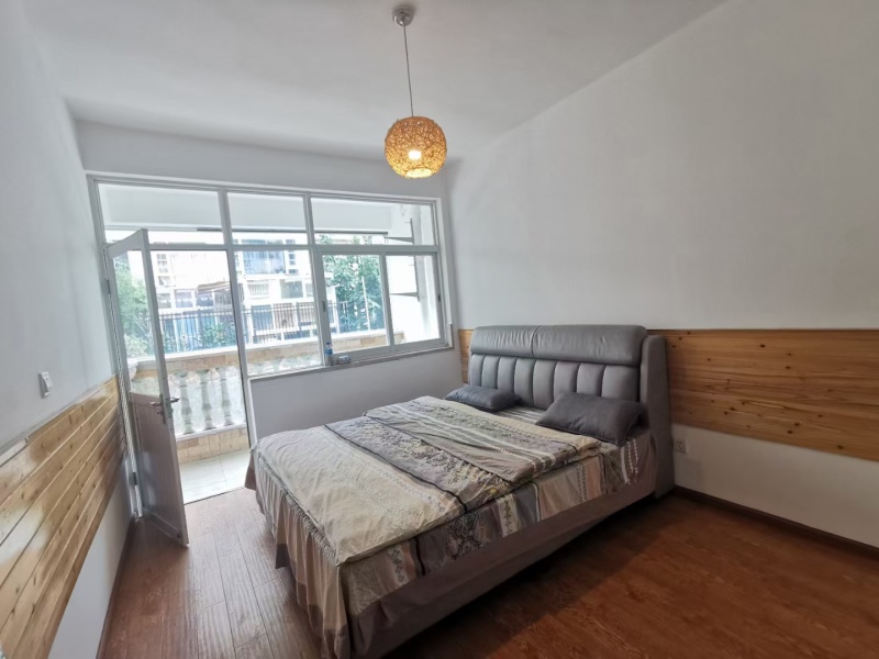 4室2廳2陽臺(tái) 清水木華別墅臥室