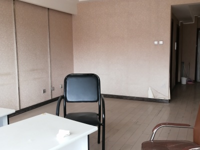 4室2廳2陽臺 世紀(jì)城傲春苑