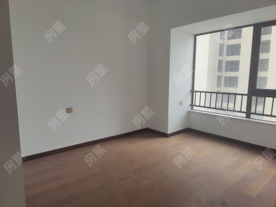 4室2廳2陽(yáng)臺(tái) 中南碧桂園樾府