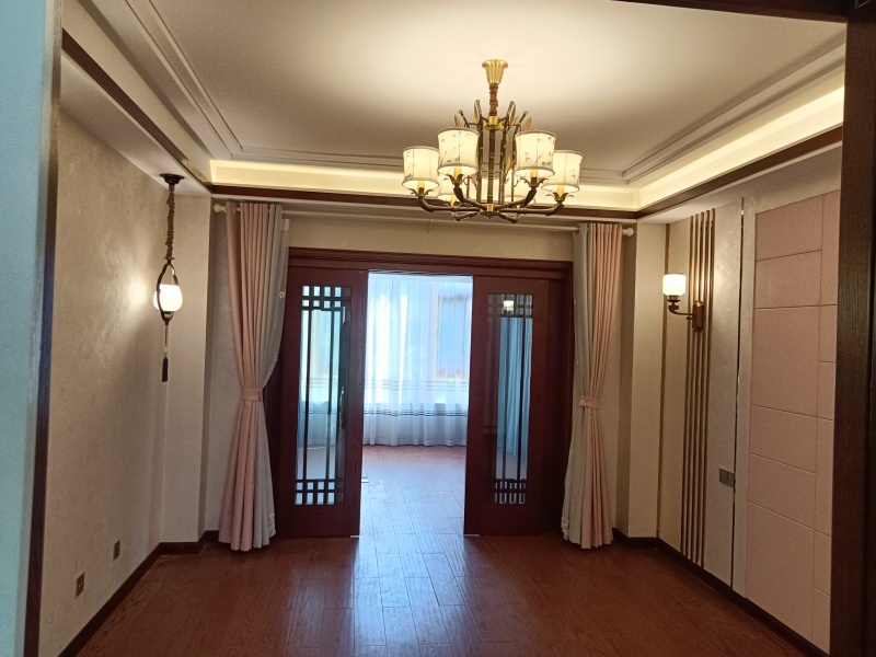 5室3廳3陽臺(tái) 山水潤城別墅客廳