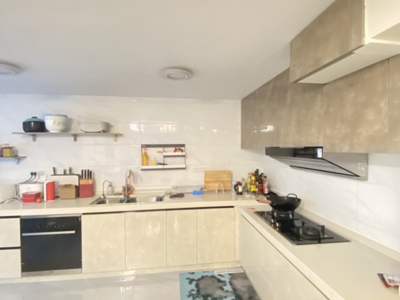 7室2廳4陽臺(tái) 碧桂園KCC云南映象客廳