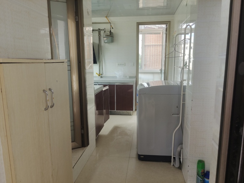 3室2廳1陽臺 人民巷9號其他