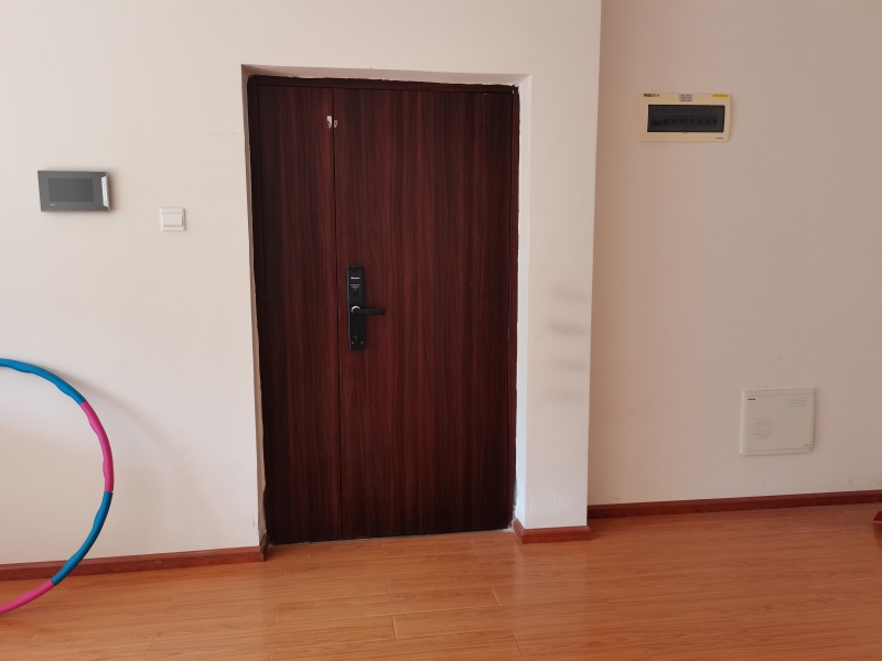 4室2廳1陽臺 云南藝術(shù)家園門廳